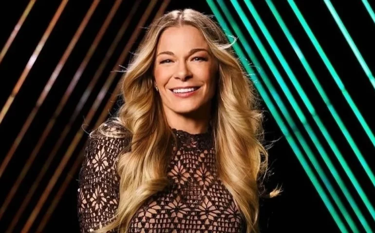 LeAnn Rimes on The Voice Australia.