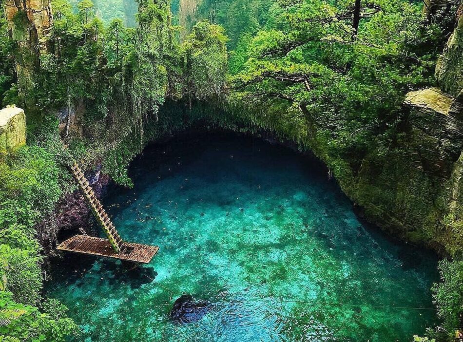 To Sua Ocean Trench.